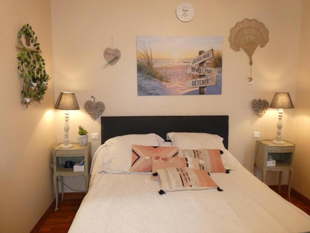 Chambre Le Mas D'Adelice Taulignan Bagian luar foto