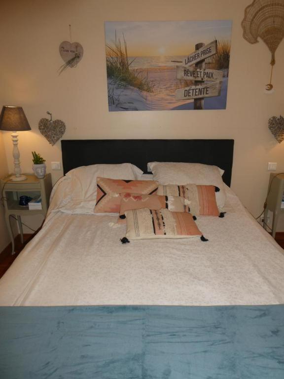 Chambre Le Mas D'Adelice Taulignan Bagian luar foto